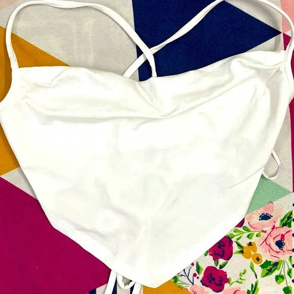 H&M white crop top - Picture 1 of 3